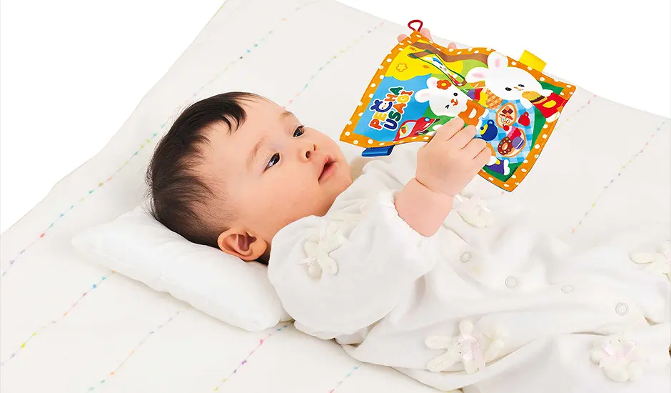 Khăn tương tác sột soạt xúc tua sờ cảm nhận cho bé - Xuất Nhật